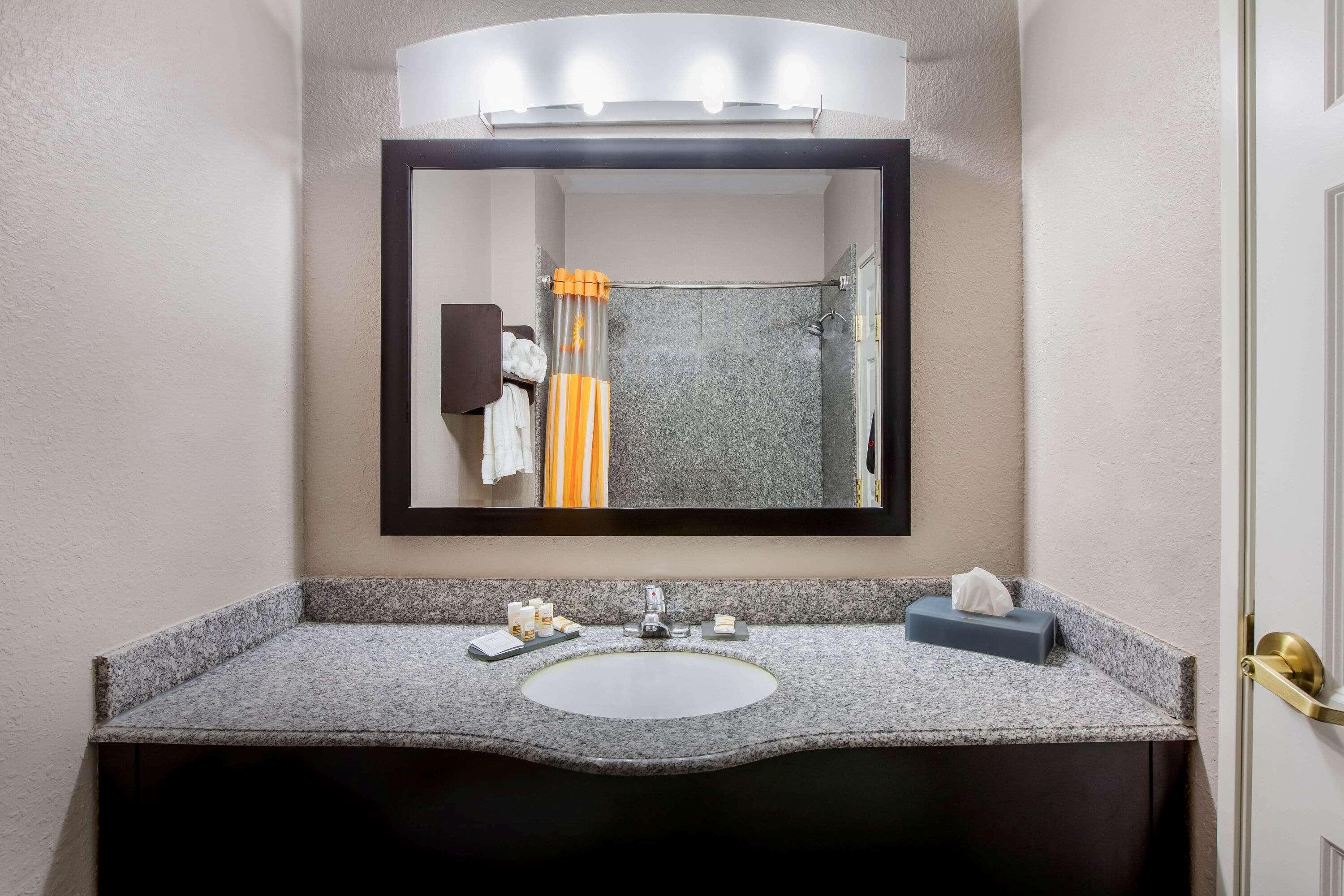 La Quinta By Wyndham Pasadena Otel Dış mekan fotoğraf